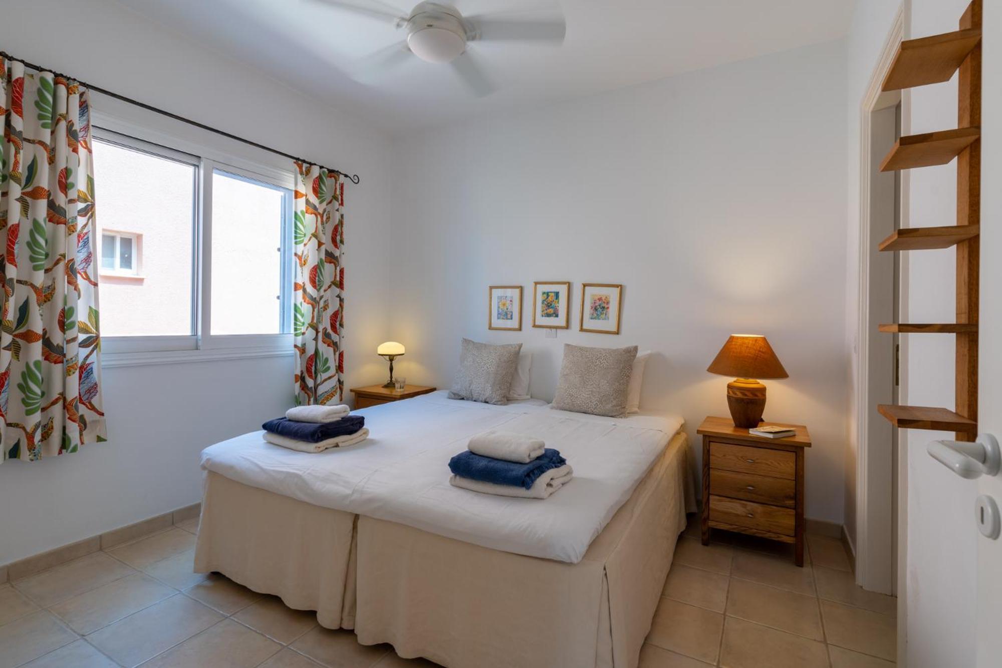 Tropical Paradise In Harbour Paphos, Central & Close To Beach Ngoại thất bức ảnh