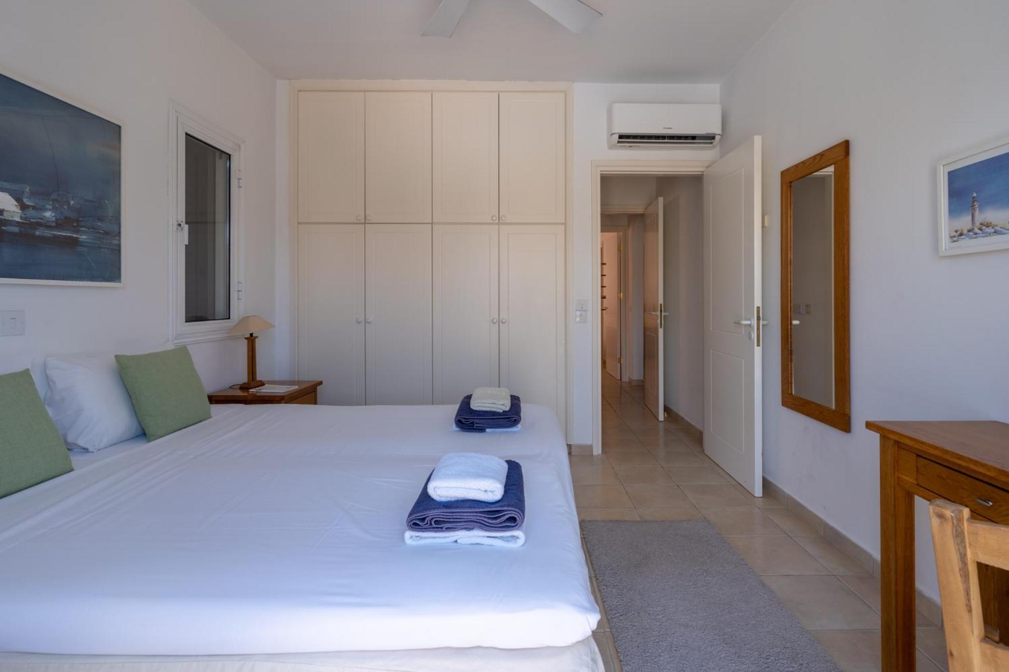 Tropical Paradise In Harbour Paphos, Central & Close To Beach Ngoại thất bức ảnh