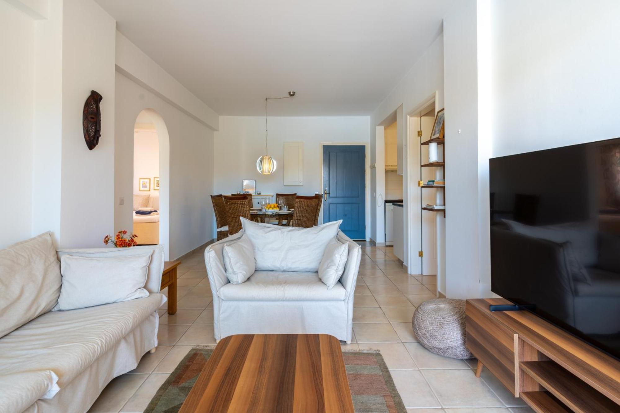Tropical Paradise In Harbour Paphos, Central & Close To Beach Ngoại thất bức ảnh